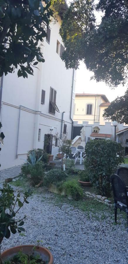 Villa Salvini Marina Di Pisa Eksteriør billede